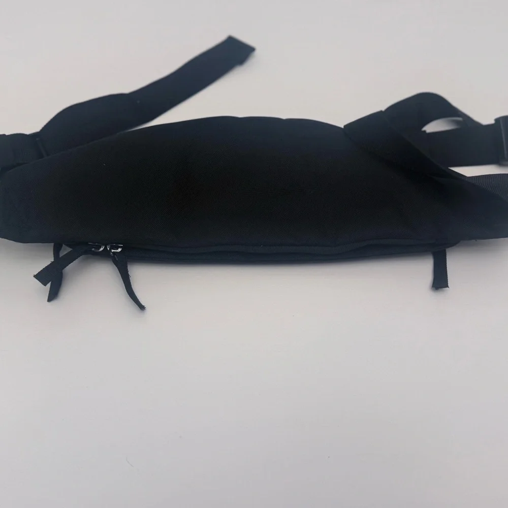 Nike Black Waist Pack Fanny Pack Crossbody Bag White Swoosh Adjustable Belt